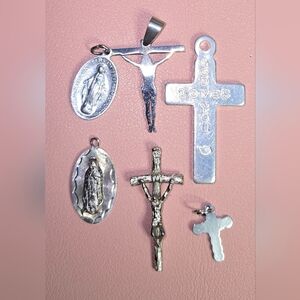 Religous Silvertone Charms 6pc Lot